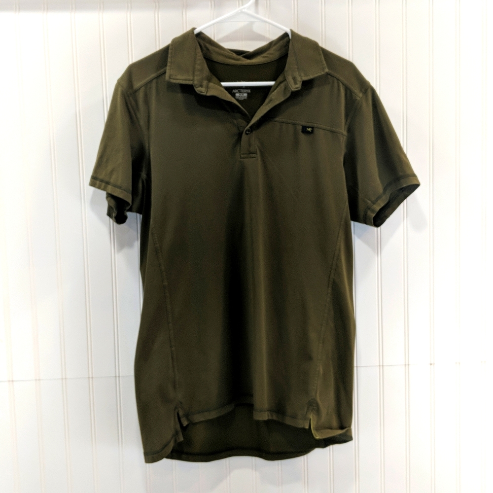 Men's Arc'Teryx army green casual polo size medium
